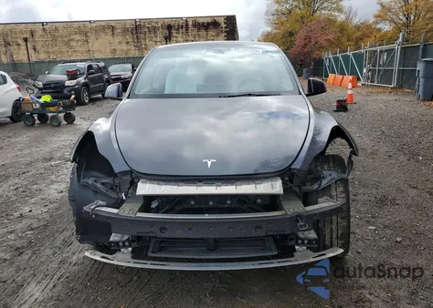 2022 Tesla Model Y from USA, damaged, VIN 7SAYGDEE6NF422585
